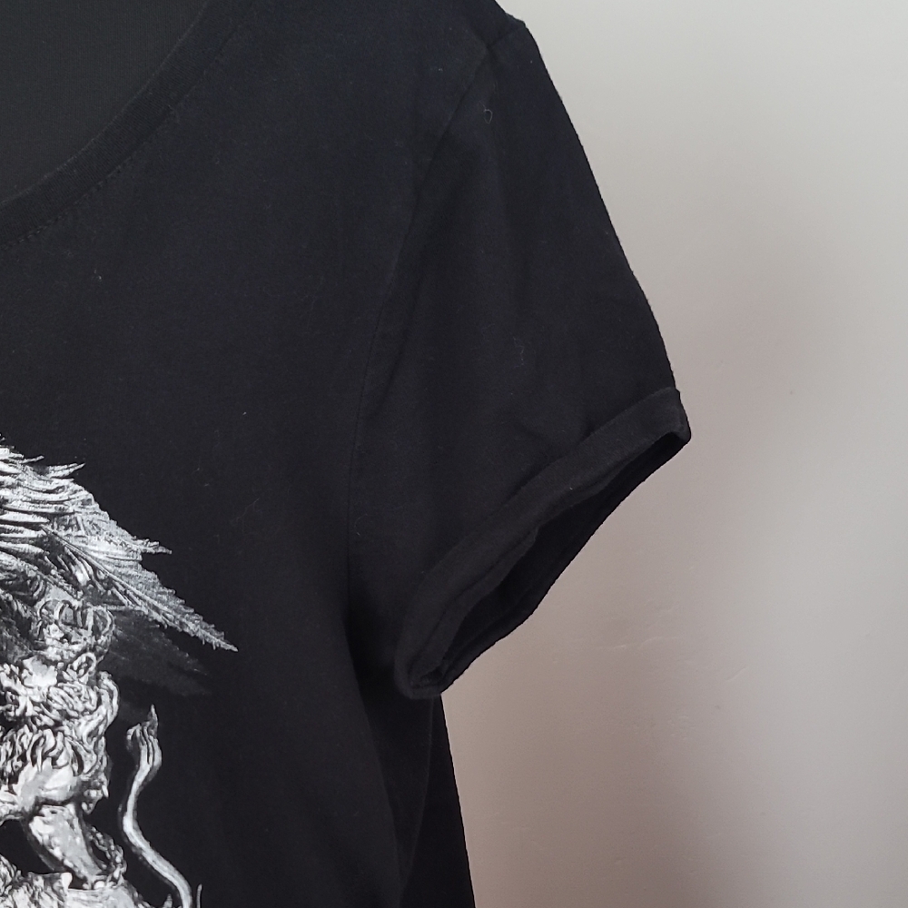 Queen And Adam Lambert Black Graphic Tee with Gold and White Design - Picture 6 of 8